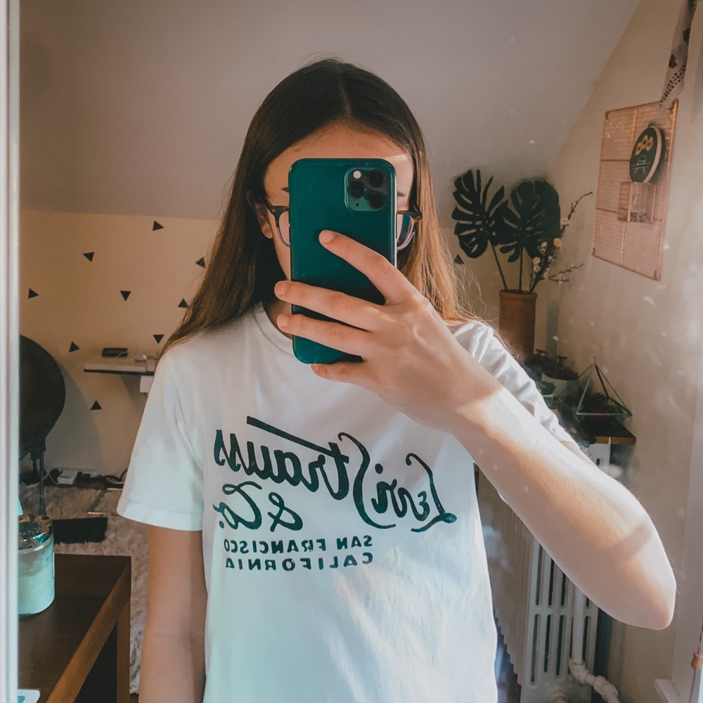 Levi’s Graphic Tee